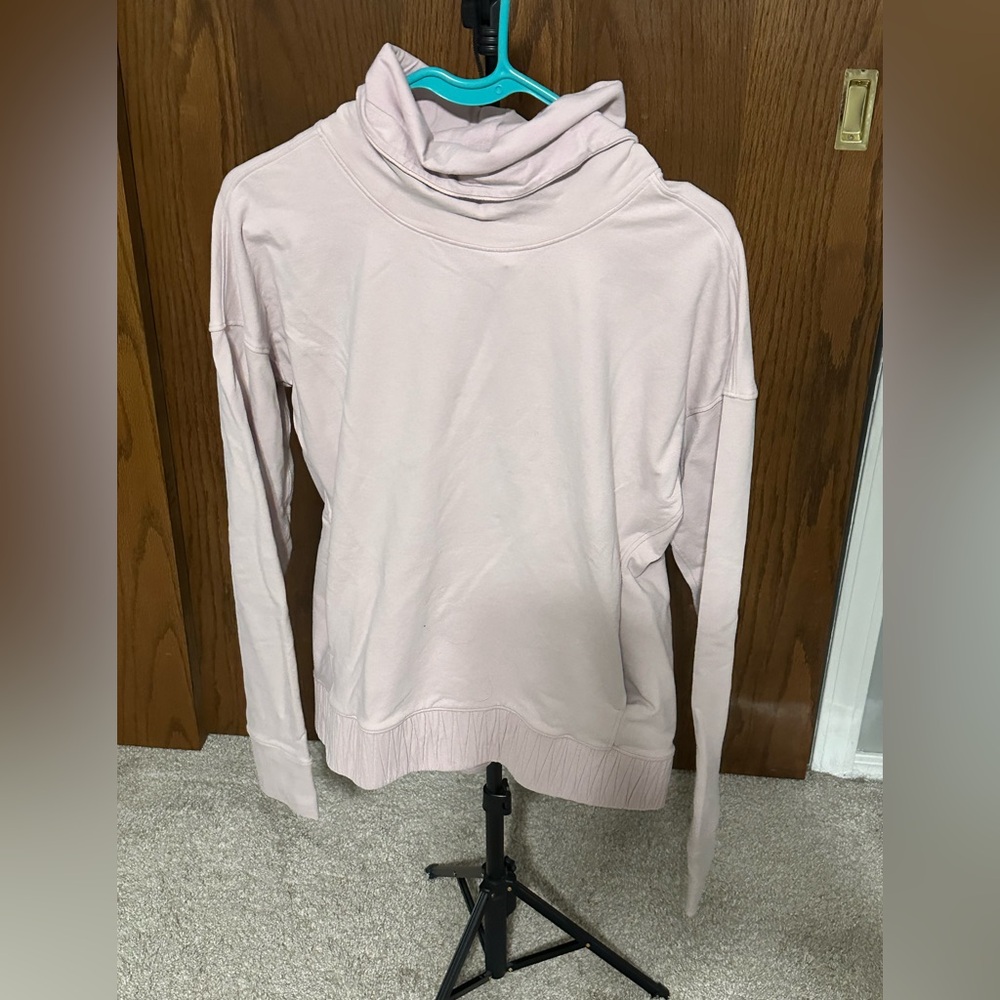 Lululemon size 6